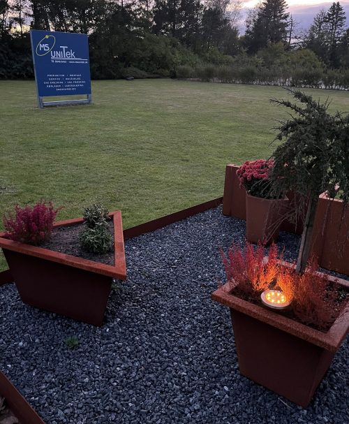 Unikummer - Svejste plantekasser i corten